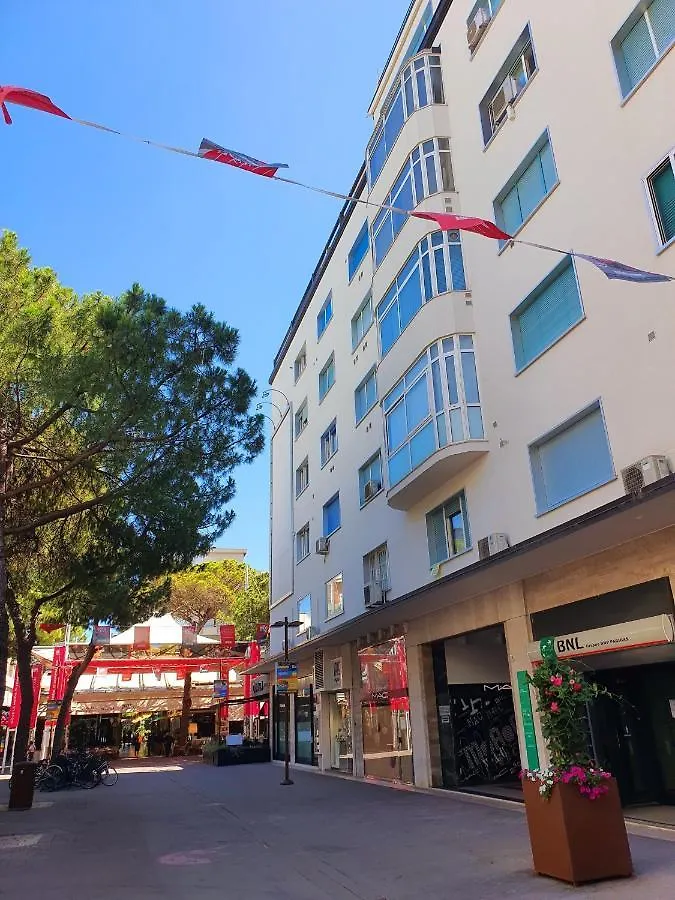 Apartamento Suite Vista Mare In Viale Ceccarini Angolo Dante Riccione