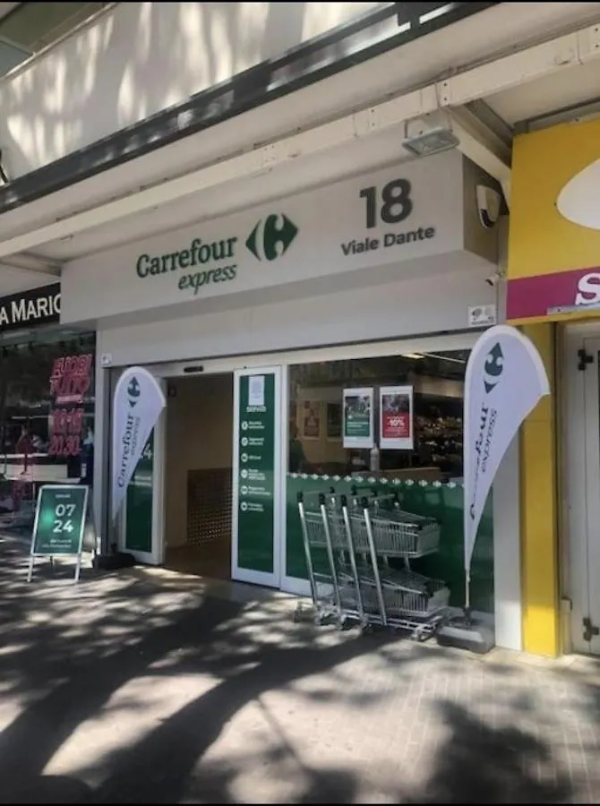 Suite Vista Mare In Viale Ceccarini Angolo Dante Riccione Itália